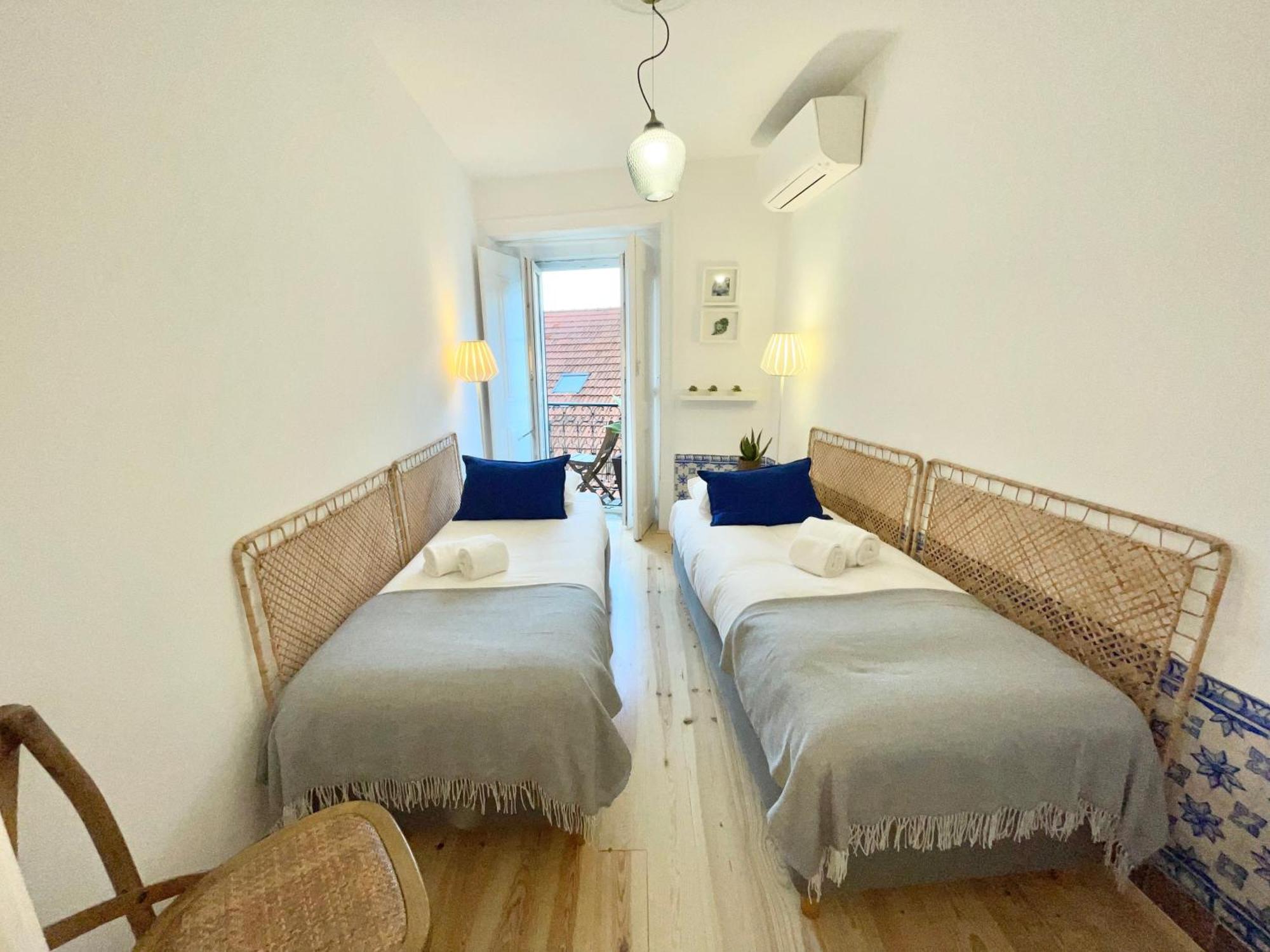 Carmo'S Wonder Apartment Lisbon Exterior photo