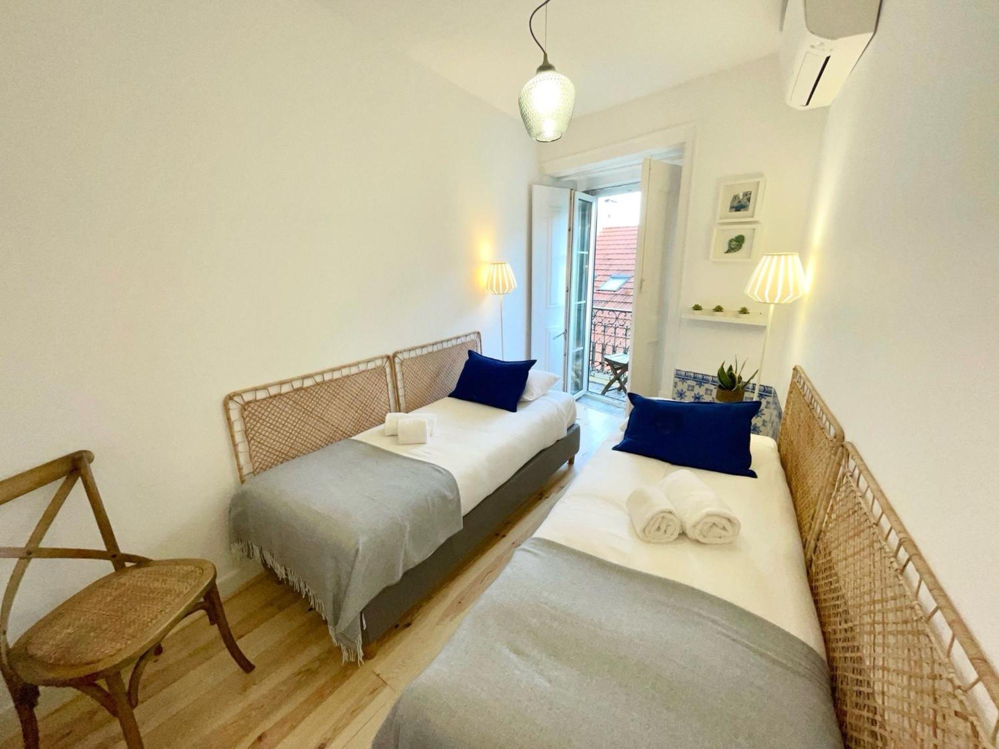 Carmo'S Wonder Apartment Lisbon Exterior photo