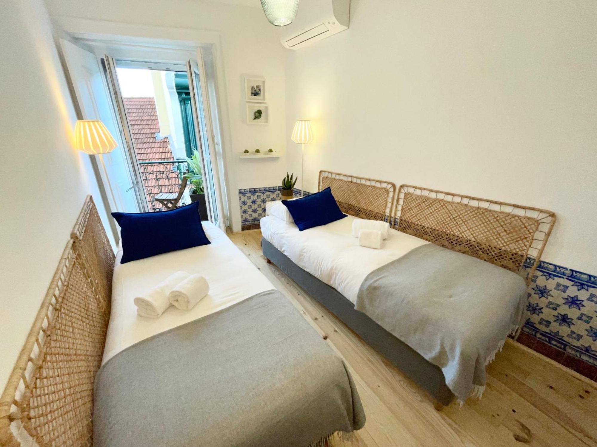 Carmo'S Wonder Apartment Lisbon Exterior photo