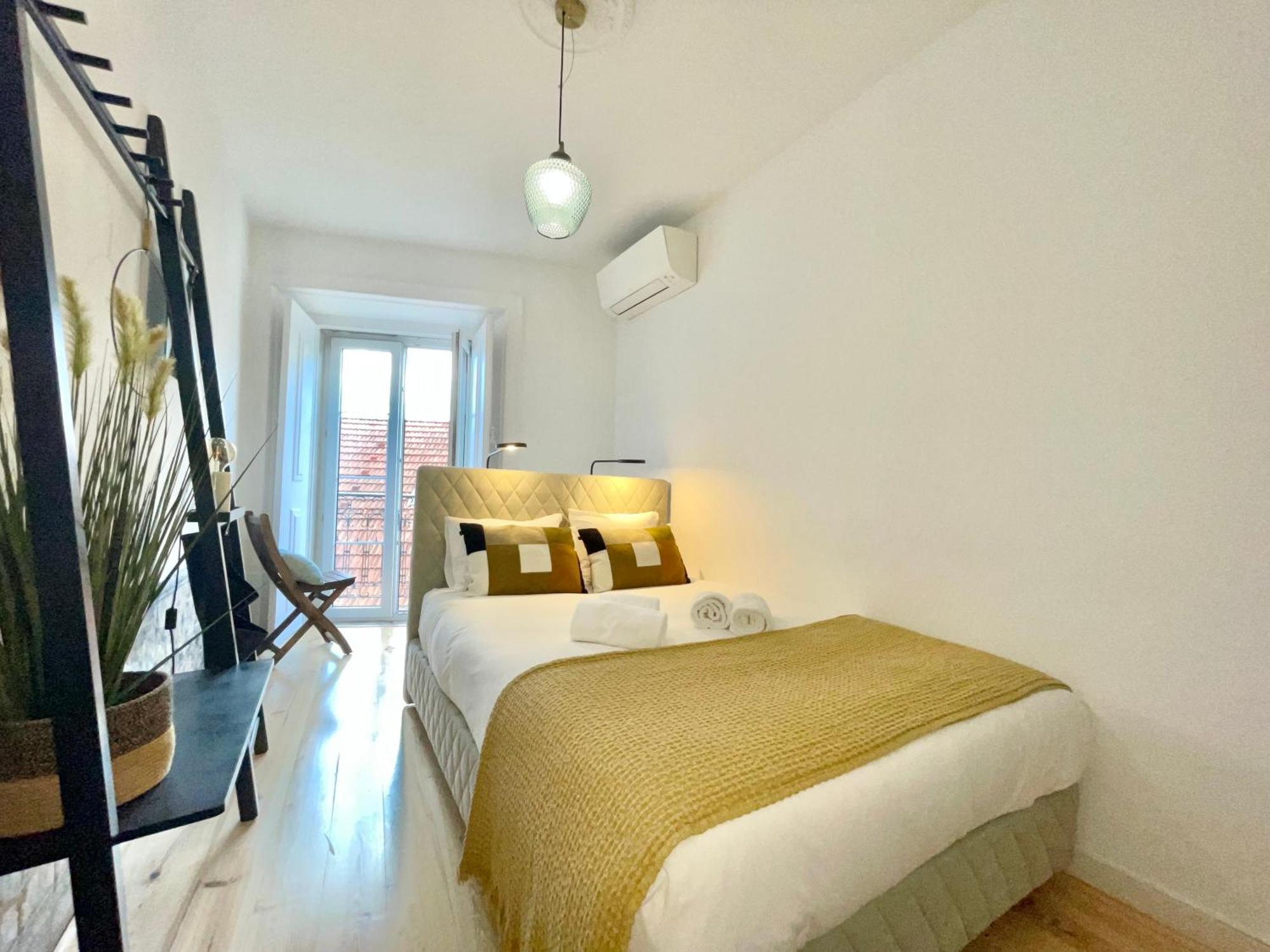 Carmo'S Wonder Apartment Lisbon Exterior photo